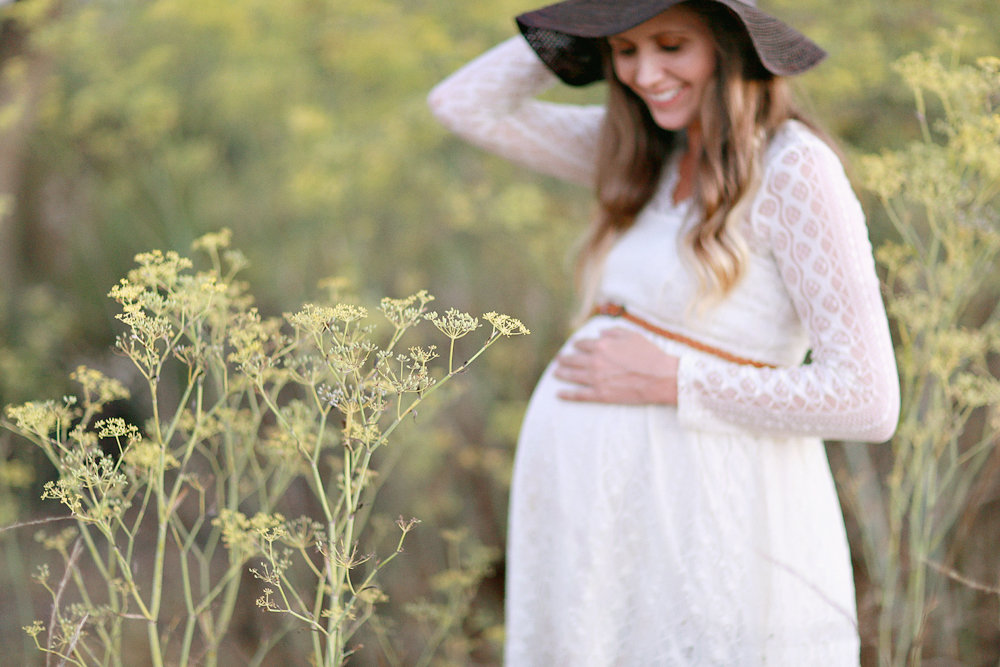maternity-photos-brookealiceonphotography-needlesandleaves-net.jpg